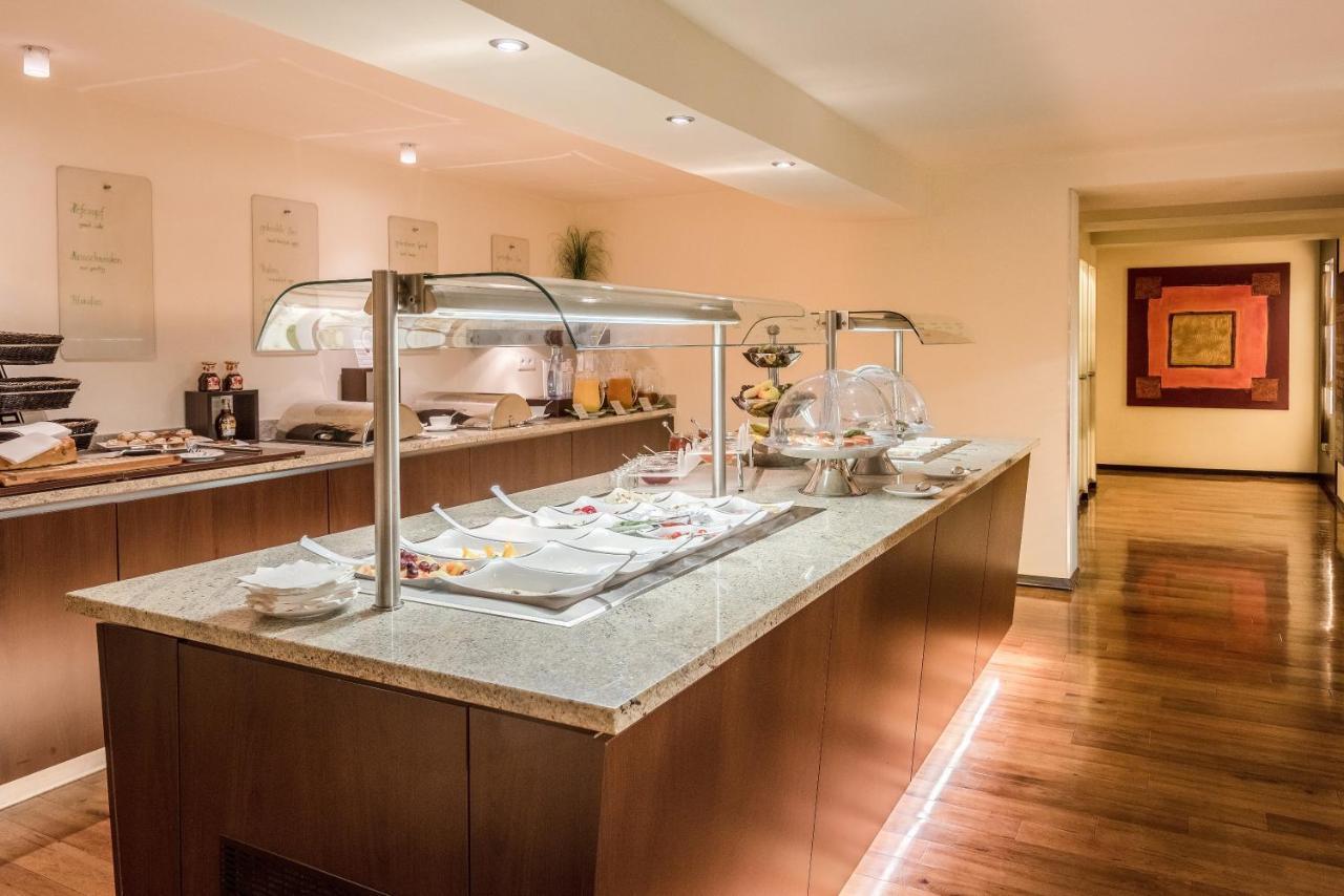 Hotel Vorfelder Walldorf  Bagian luar foto