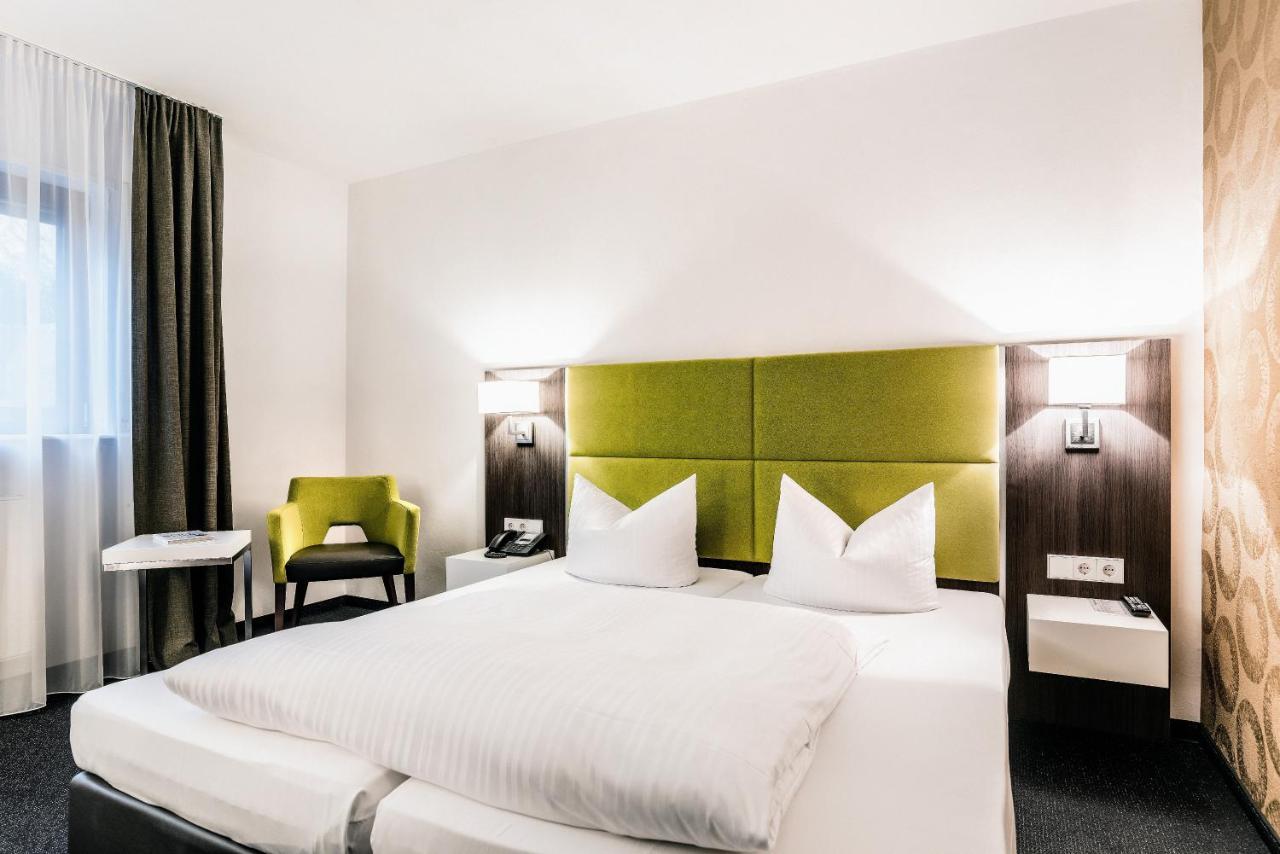 Hotel Vorfelder Walldorf  Bagian luar foto