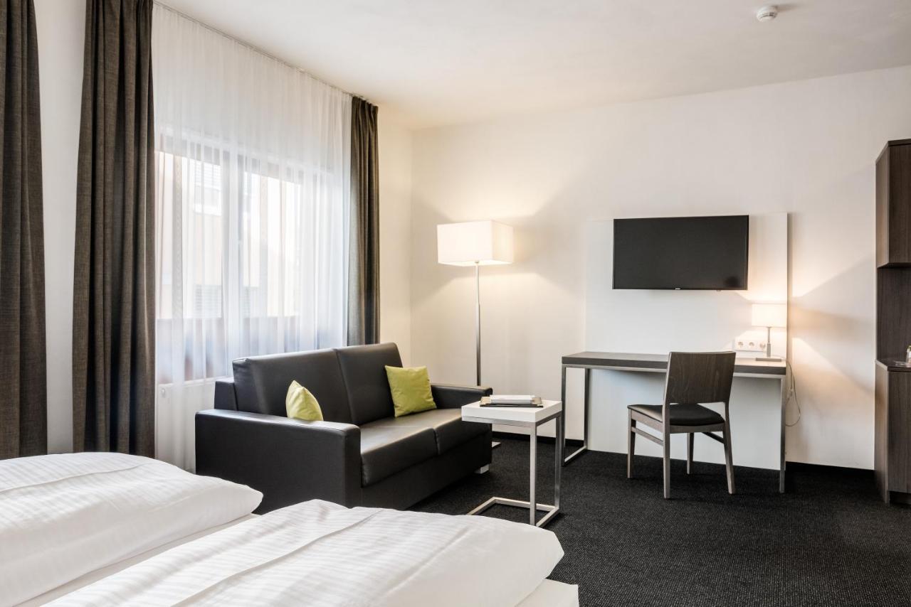 Hotel Vorfelder Walldorf  Bagian luar foto