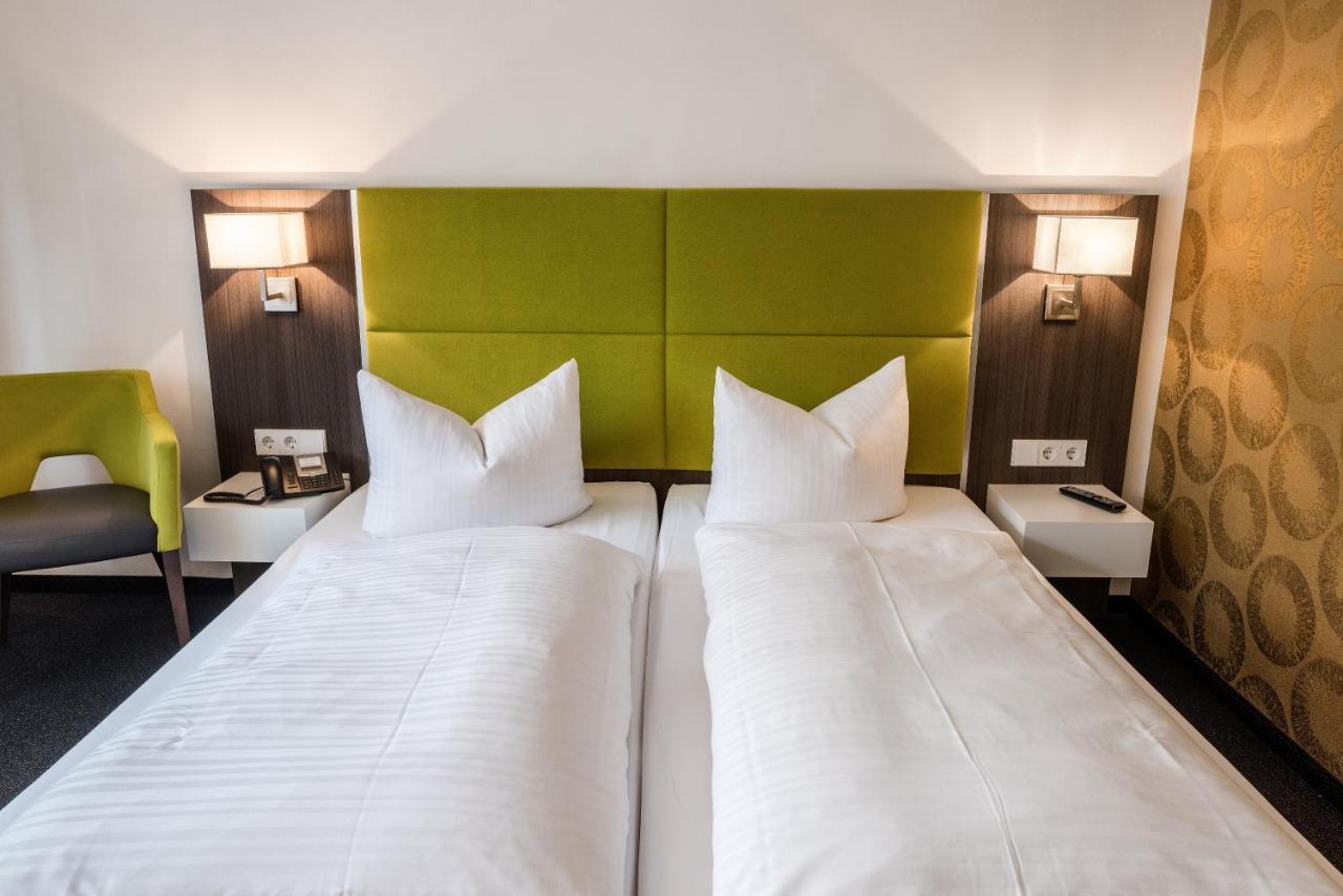 Hotel Vorfelder Walldorf  Bagian luar foto