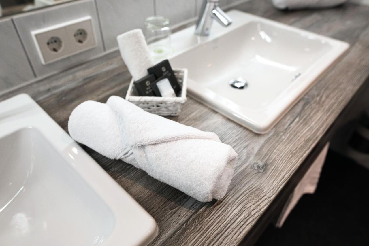 Hotel Vorfelder Walldorf  Bagian luar foto