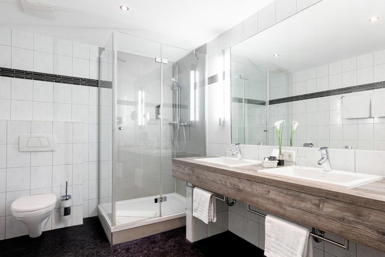 Hotel Vorfelder Walldorf  Bagian luar foto