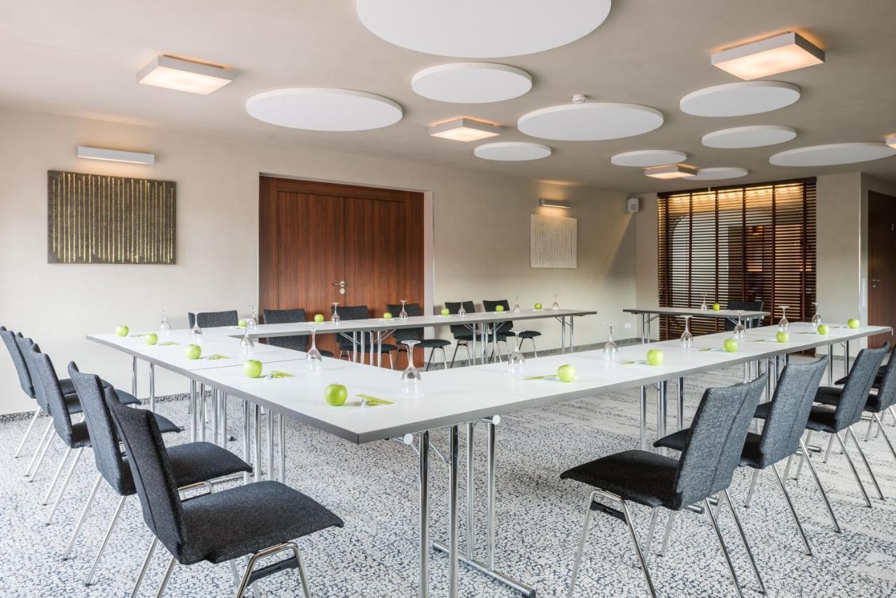 Hotel Vorfelder Walldorf  Bagian luar foto