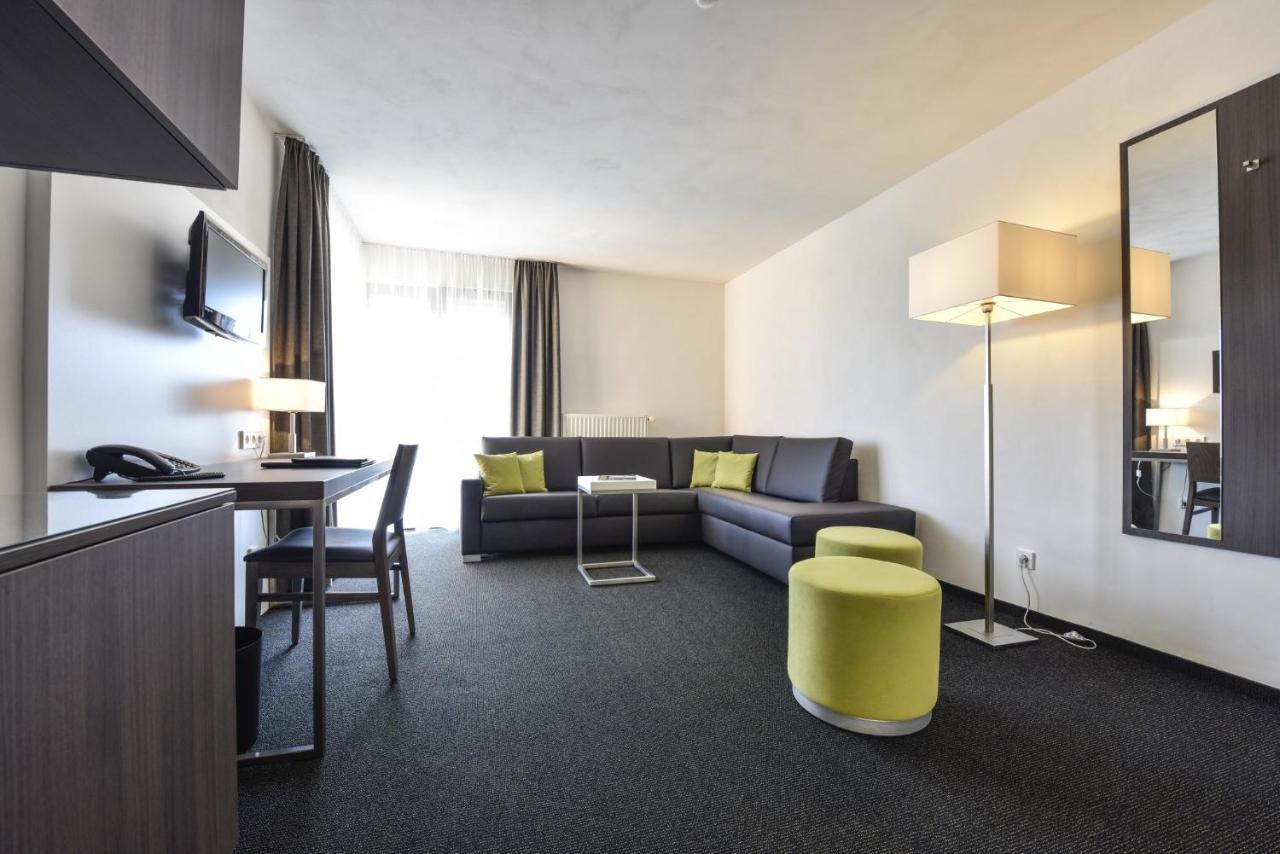 Hotel Vorfelder Walldorf  Bagian luar foto